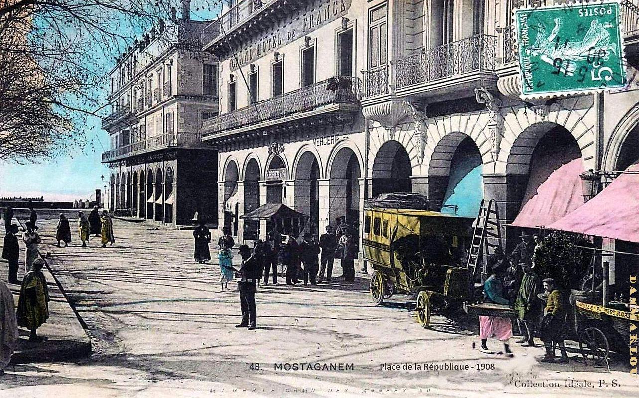 2541- Mostaganem - Place de la Republique - 1908.jpg